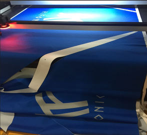 la cama del corte del laser 100W viste la cortadora del laser para la industria de ropa